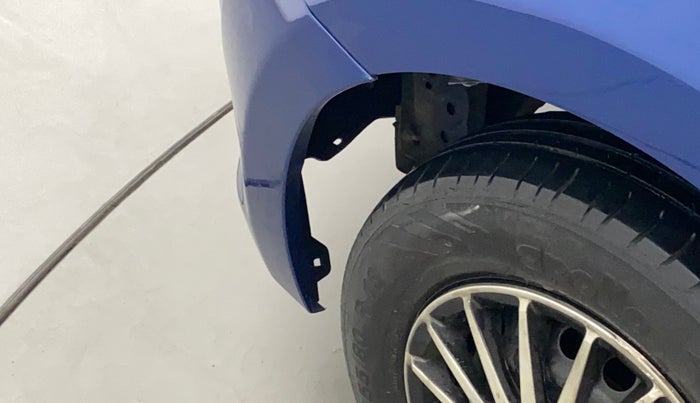 2017 Datsun Go Plus T, Petrol, Manual, 1,07,501 km, Left fender - Lining loose