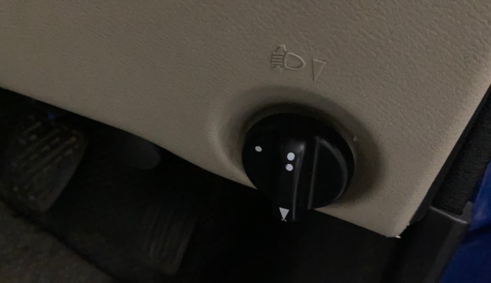 2017 Datsun Go Plus T, Petrol, Manual, 1,07,501 km, Dashboard - Headlight height adjustment not working