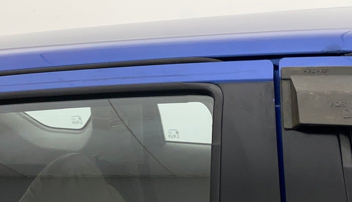2017 Datsun Go Plus T, Petrol, Manual, 1,07,501 km, Right rear door - Door visor damaged