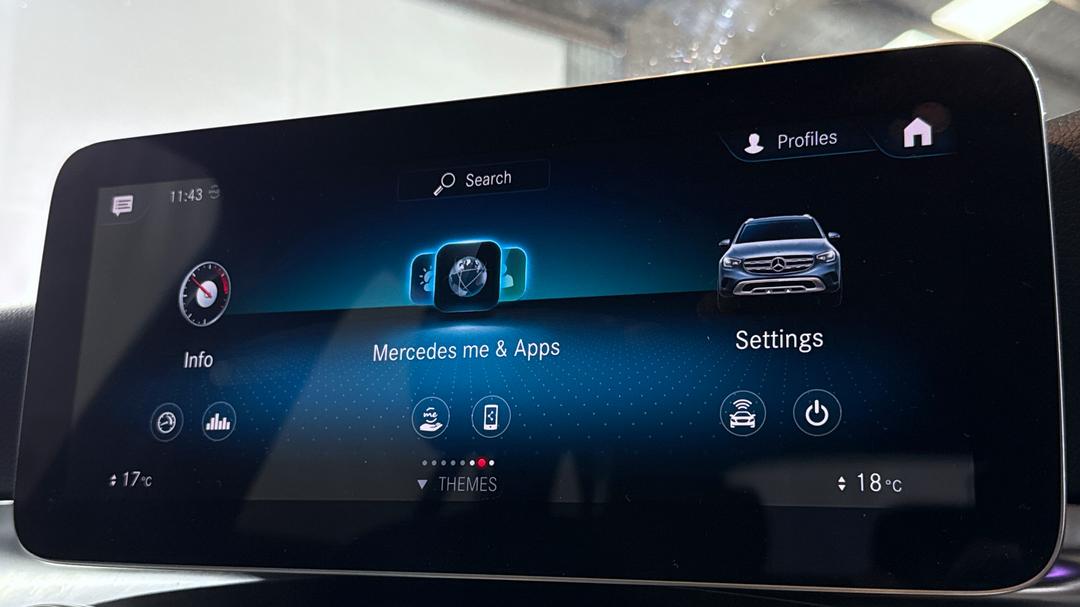2021 Mercedes-benz GLC 200, Automatic, 46449 km, Infotainment System