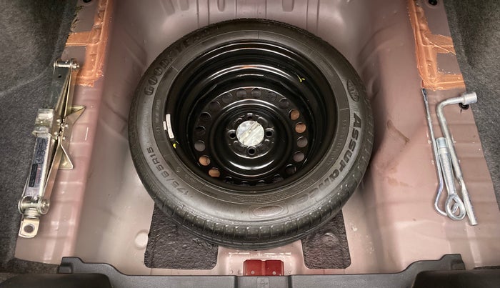 2017 Honda City V MT PETROL, Petrol, Manual, 63,810 km, Spare Tyre