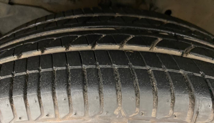 2017 Honda City V MT PETROL, Petrol, Manual, 63,810 km, Left Front Tyre Tread