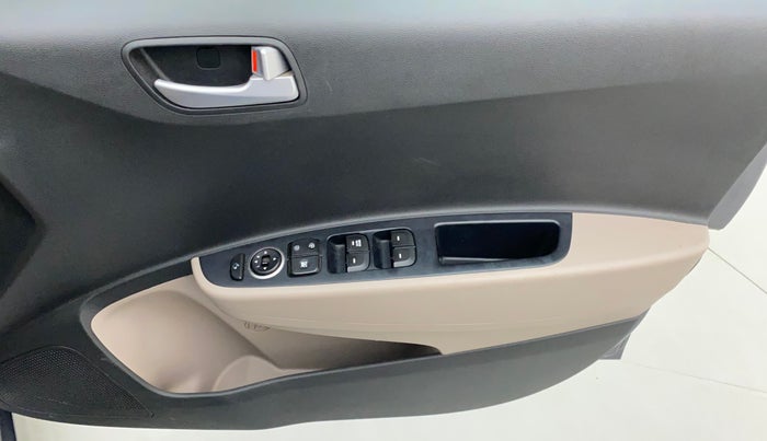 2018 Hyundai Grand i10 SPORTZ AT 1.2 KAPPA VTVT, Petrol, Automatic, 26,616 km, Driver Side Door Panels Control