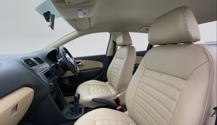2016 Volkswagen Ameo COMFORTLINE 1.2, Petrol, Manual, 34,861 km, Right Side Front Door Cabin
