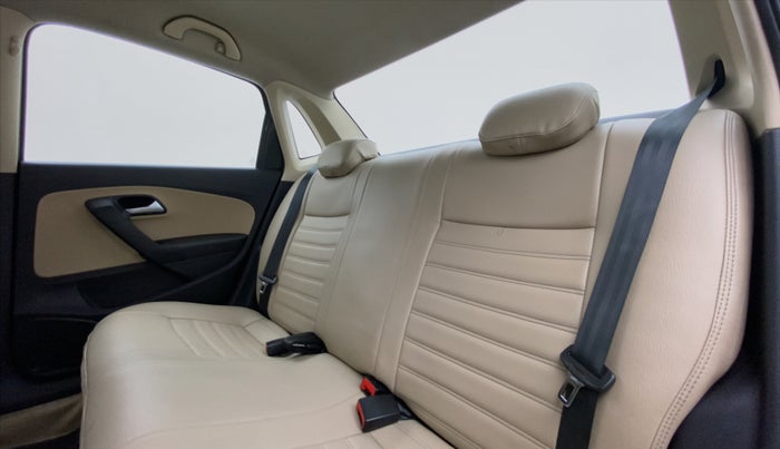 2016 Volkswagen Ameo COMFORTLINE 1.2, Petrol, Manual, 34,861 km, Right Side Rear Door Cabin
