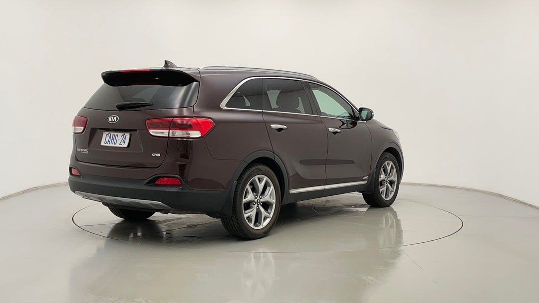 Right Back Diagonal (45- Degree) View