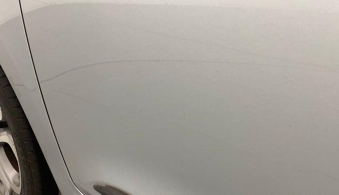 2020 Hyundai Elite i20 ASTA 1.2 (O), Petrol, Manual, 26,980 km, Front passenger door - Minor scratches