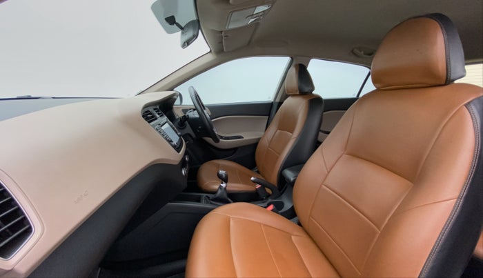 2018 Hyundai Elite i20 ASTA 1.2 (O), Petrol, Manual, 53,813 km, Right Side Front Door Cabin
