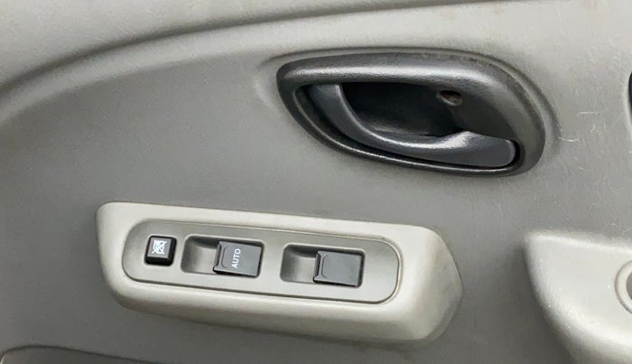 2010 Maruti Alto K10 VXI, Petrol, Manual, 68,778 km, Right front window switch / handle - Master window function not working