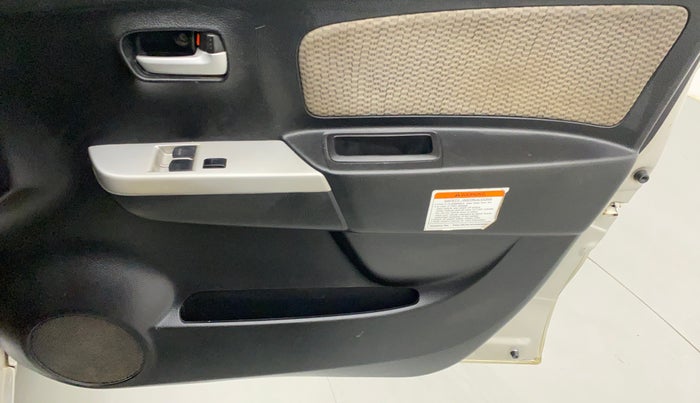 2015 Maruti Wagon R 1.0 LXI CNG, CNG, Manual, 78,067 km, Driver Side Door Panels Control