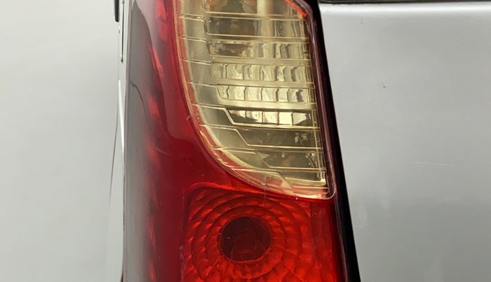 2015 Maruti Wagon R 1.0 LXI CNG, CNG, Manual, 78,067 km, Left tail light - Minor damage
