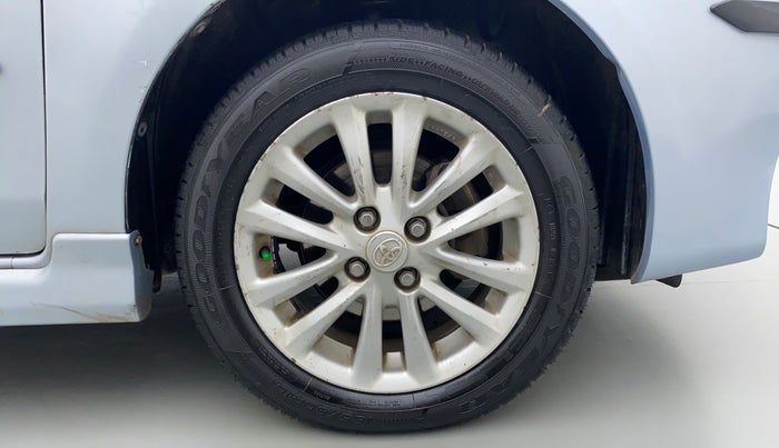 2012 Toyota Etios VX D, Diesel, Manual, 1,01,330 km, Right Front Wheel