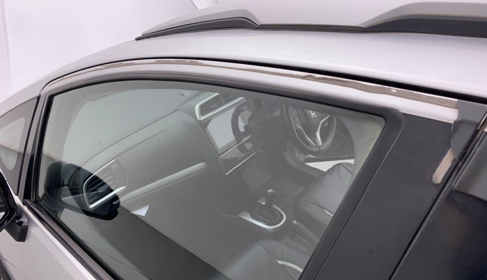 2018 Honda WR-V 1.2L I-VTEC VX MT, Petrol, Manual, 36,793 km, Front passenger door - Door visor damaged