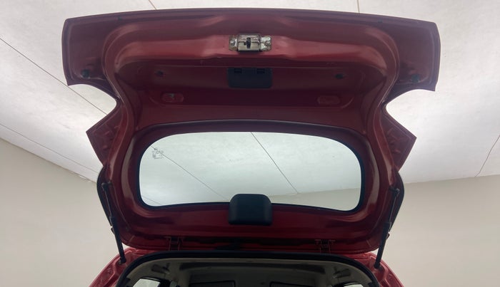 2020 Renault Kwid RXT, Petrol, Manual, 13,250 km, Boot Door Open