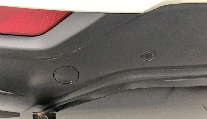 2022 Mahindra XUV 3OO W6 1.2 PETROL AMT, Petrol, Automatic, 15,625 km, Infotainment system - Parking sensor not working