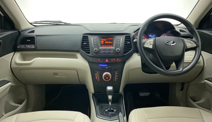 2022 Mahindra XUV 3OO W6 1.2 PETROL AMT, Petrol, Automatic, 15,625 km, Dashboard