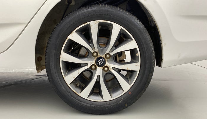 2014 Hyundai Verna FLUIDIC 1.6 SX CRDI OPT, Diesel, Manual, 93,787 km, Left Rear Wheel