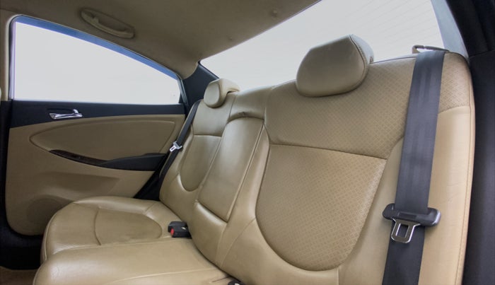 2014 Hyundai Verna FLUIDIC 1.6 SX CRDI OPT, Diesel, Manual, 93,787 km, Right Side Rear Door Cabin