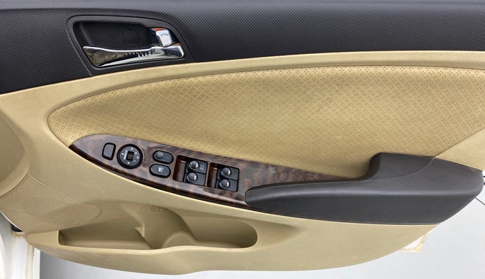 2014 Hyundai Verna FLUIDIC 1.6 SX CRDI OPT, Diesel, Manual, 93,787 km, Driver Side Door Panels Control