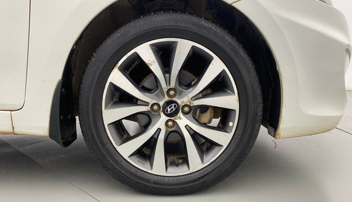 2014 Hyundai Verna FLUIDIC 1.6 SX CRDI OPT, Diesel, Manual, 93,787 km, Right Front Wheel