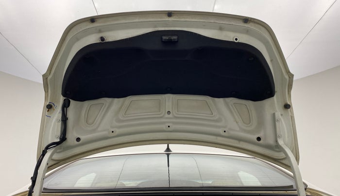 2014 Hyundai Verna FLUIDIC 1.6 SX CRDI OPT, Diesel, Manual, 93,787 km, Boot Door Open