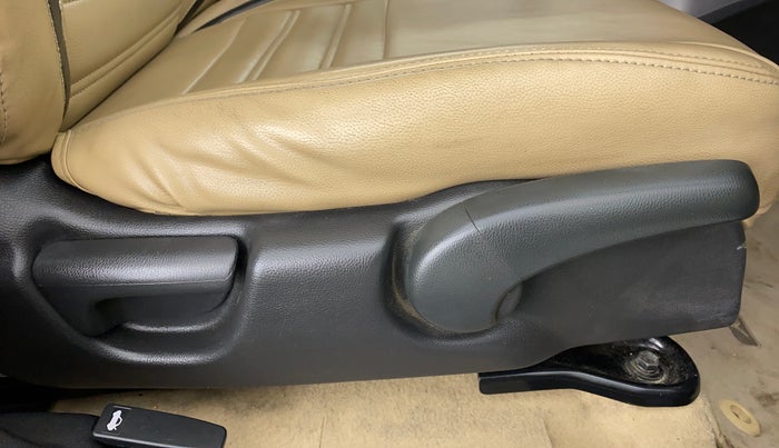 2014 Honda City SV MT PETROL, Petrol, Manual, 52,798 km, Driver Side Adjustment Panel