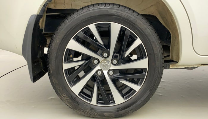 2022 Toyota Innova Crysta 2.4 ZX 7 STR, Diesel, Manual, 15,753 km, Right Rear Wheel