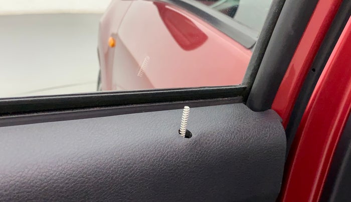 2020 Datsun Redi Go T(O) 1.0 AMT, Petrol, Automatic, 6,080 km, Lock system - Door lock knob has minor damage