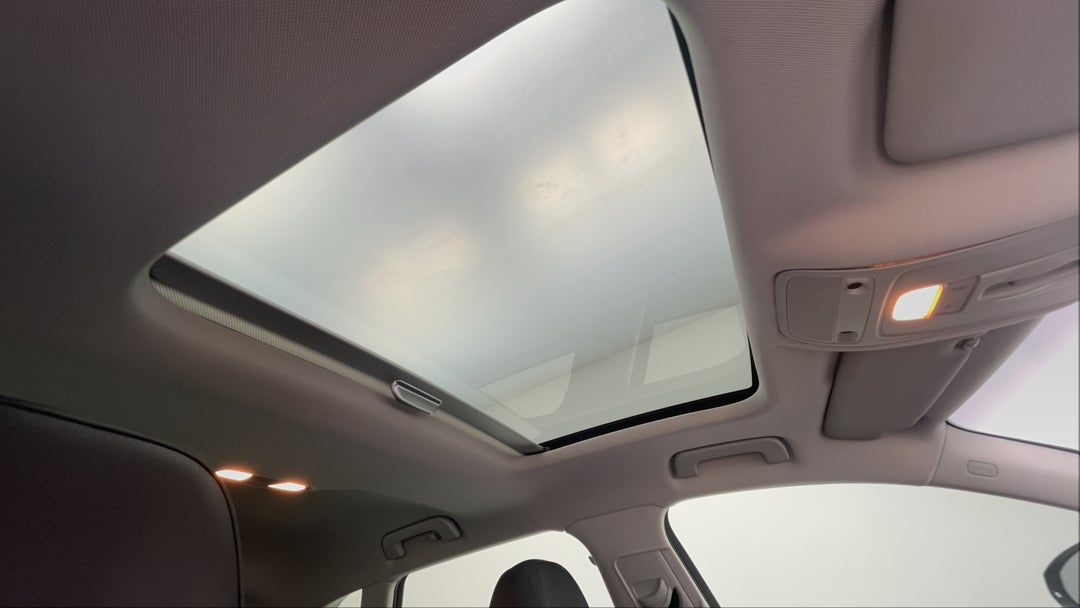 Interior Sunroof/Moonroof