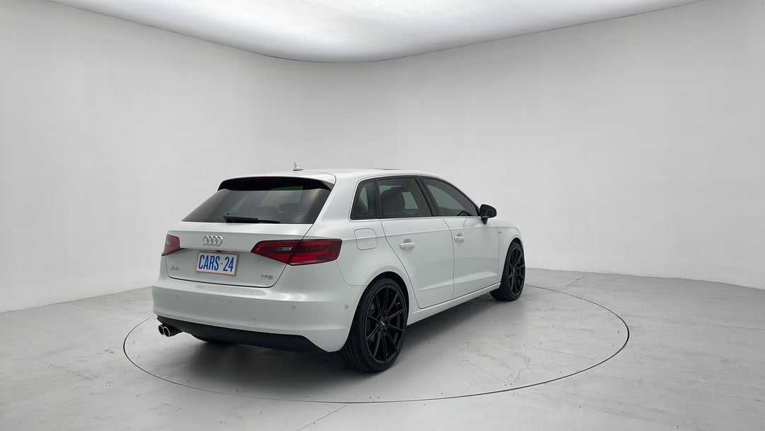 Right Back Diagonal (45- Degree) View