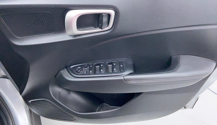 2019 Hyundai VENUE 1.0L Turbo GDI SX(O) MT, Petrol, Manual, 9,942 km, Driver Side Door Panel Controls