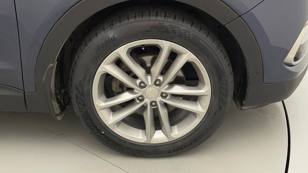 2016 Hyundai Santa Fe Highlander Crdi (4x4), Automatic, 102677 km, Right Front Wheel