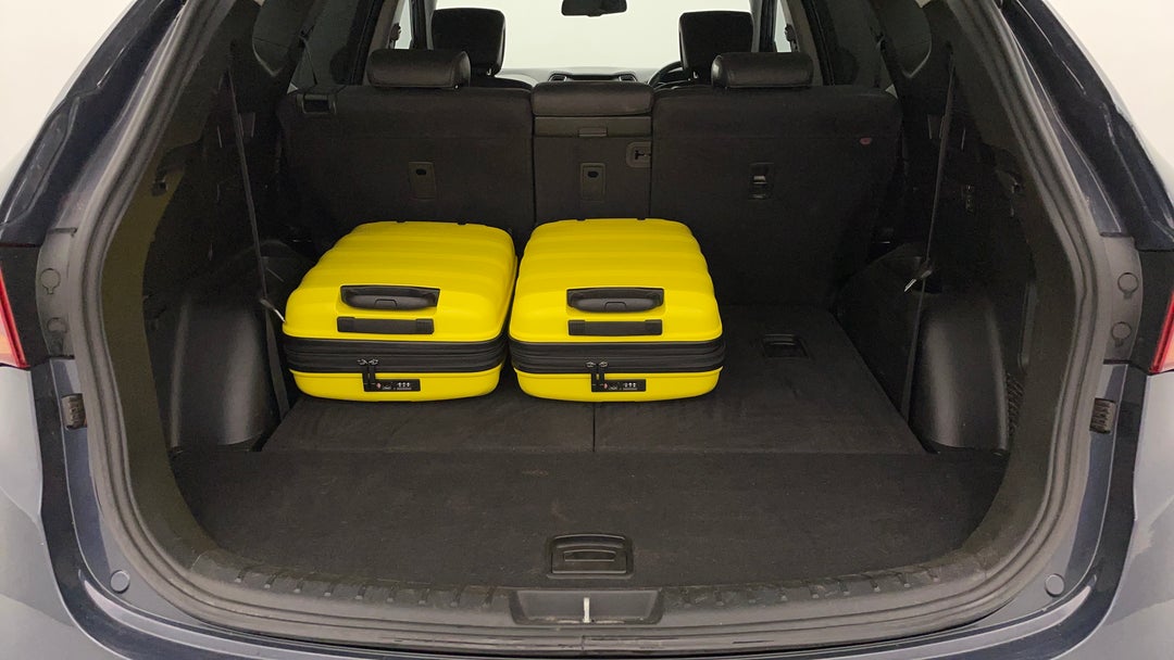 2016 Hyundai Santa Fe Highlander Crdi (4x4), Automatic, 102677 km, Boot Inside View with Luggage