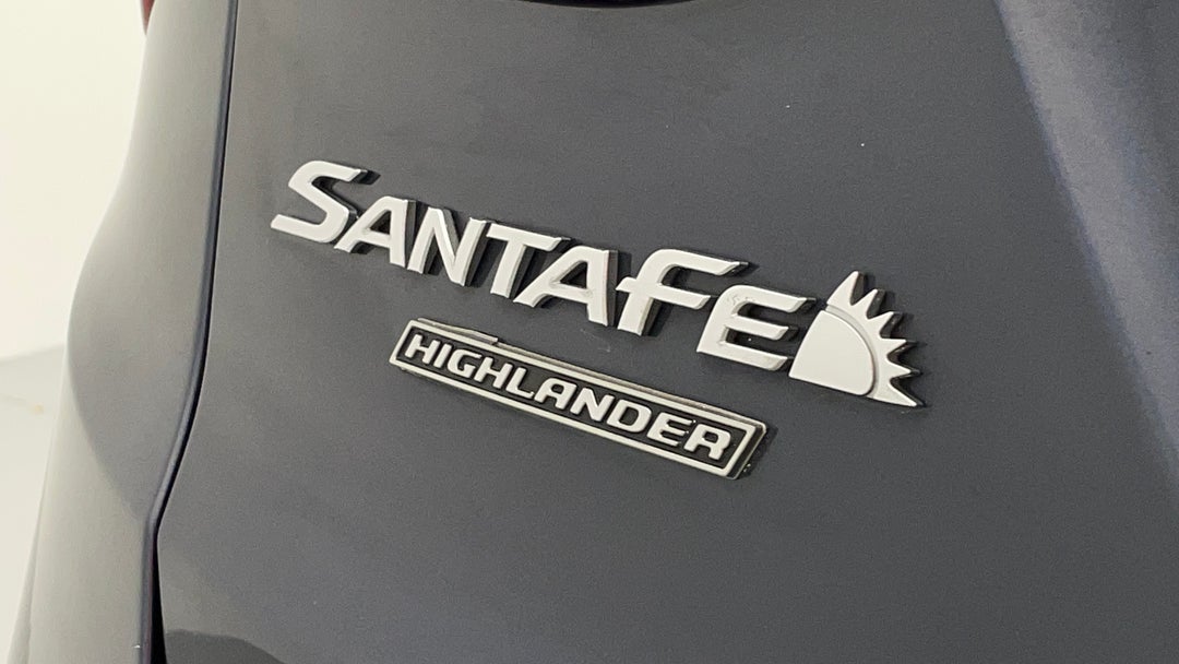 2016 Hyundai Santa Fe Highlander Crdi (4x4), Automatic, 102677 km, Badge (Boot Left Side)