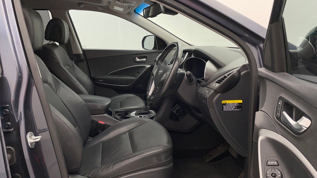 2016 Hyundai Santa Fe Highlander Crdi (4x4), Automatic, 102677 km, Right Side Front Door Cabin View