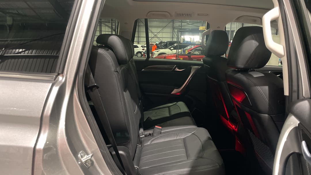 2021 Haval H9 Ultra, Automatic, 41932 km, Right Side Rear Door Cabin View