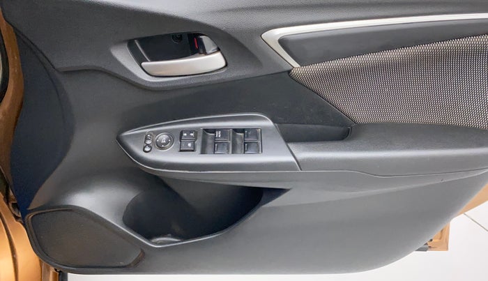 2017 Honda WR-V 1.5L I-DTEC VX MT, Diesel, Manual, 81,682 km, Driver Side Door Panels Control