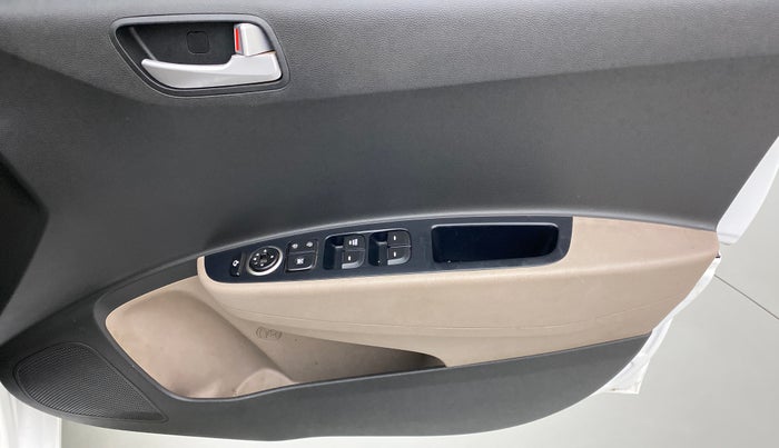 2018 Hyundai Grand i10 SPORTZ 1.2 KAPPA VTVT, Petrol, Manual, 17,101 km, Driver Side Door Panels Control