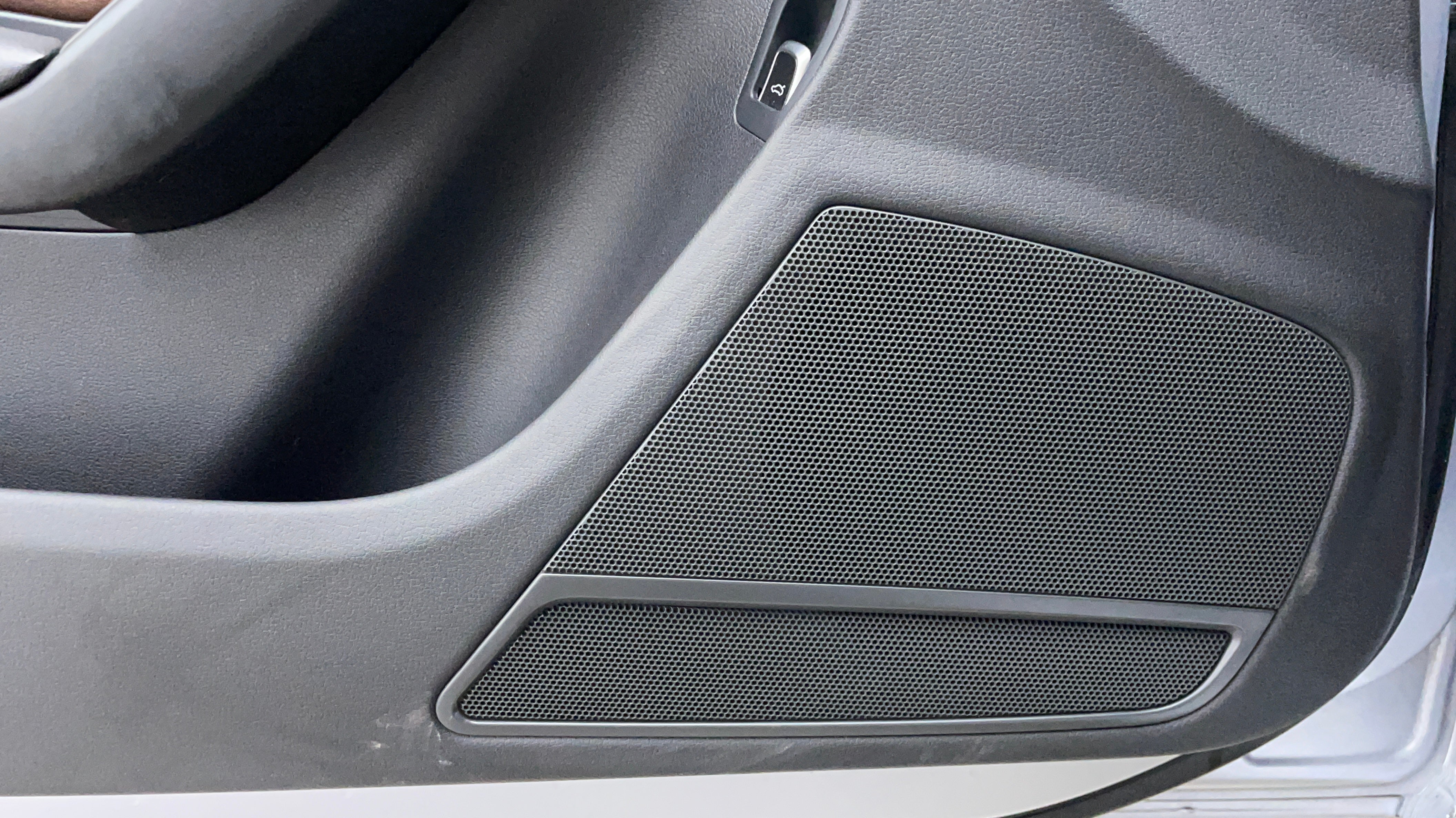Audi A4-Speakers