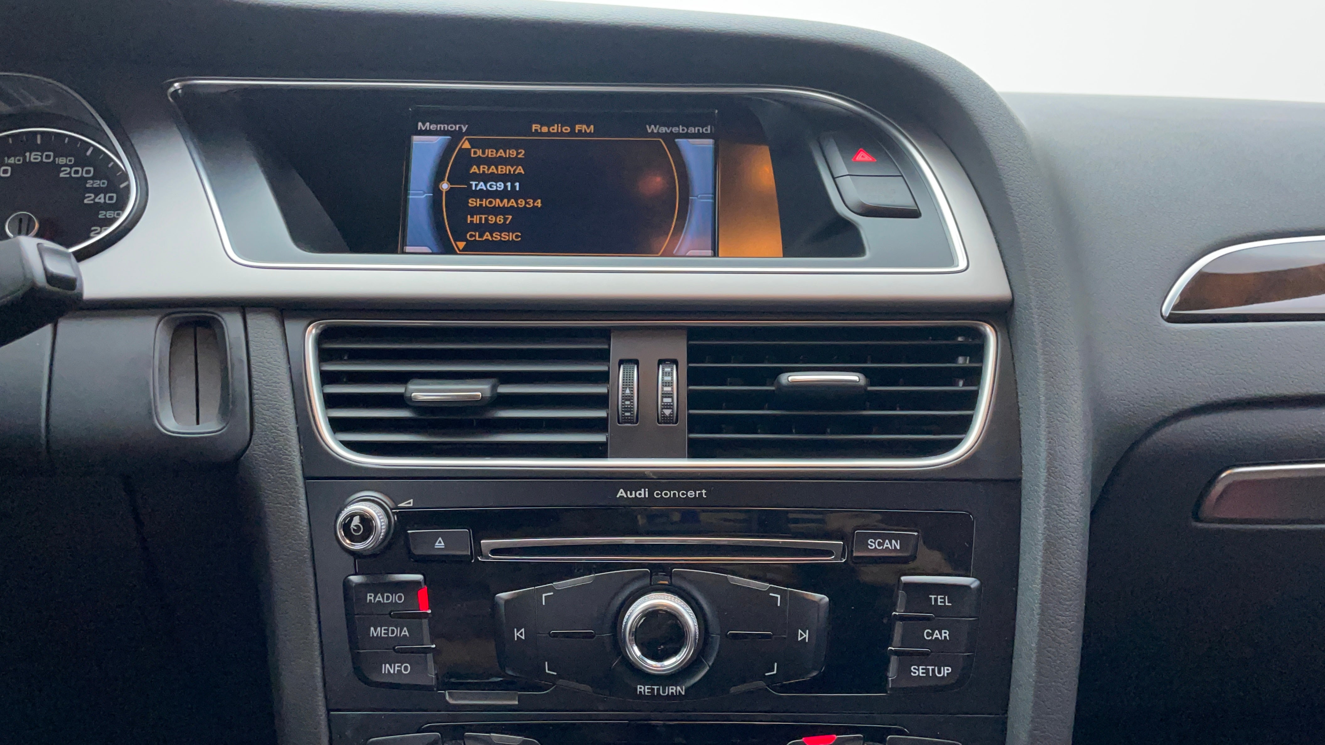 Audi A4-Infotainment System