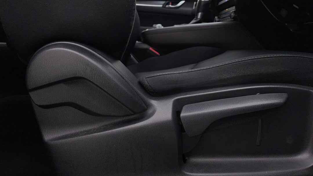 2019 Mazda CX-8 Sport (fwd), Automatic, 84261 km, Drivers Side Adjustment Panel