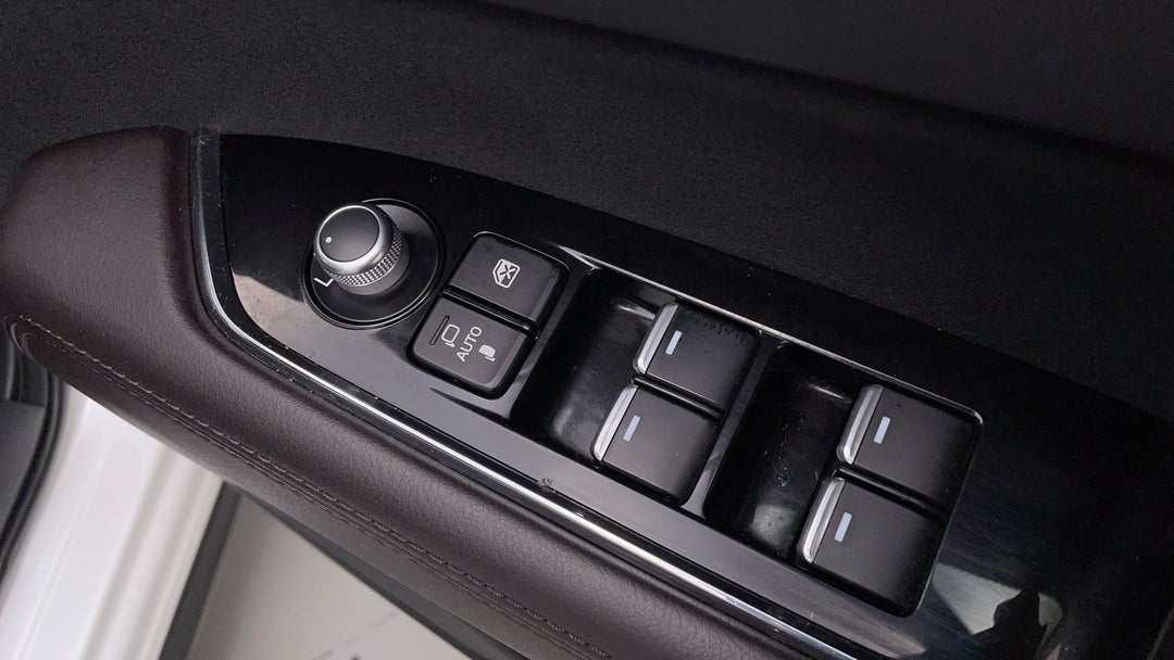 2019 Mazda CX-8 Sport (fwd), Automatic, 84261 km, Drivers Side Door Panel Controls