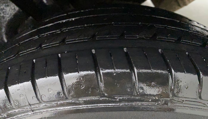 2016 Hyundai Creta 1.6 E + VTVT, Petrol, Manual, 46,717 km, Left Rear Tyre Tread