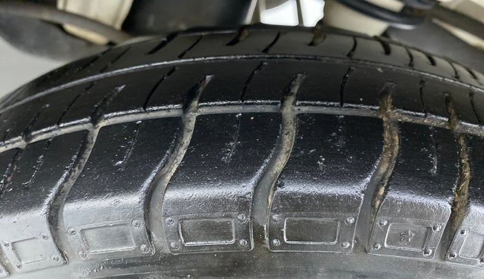 2017 Maruti Alto 800 LXI, Petrol, Manual, 63,712 km, Left Rear Tyre Tread