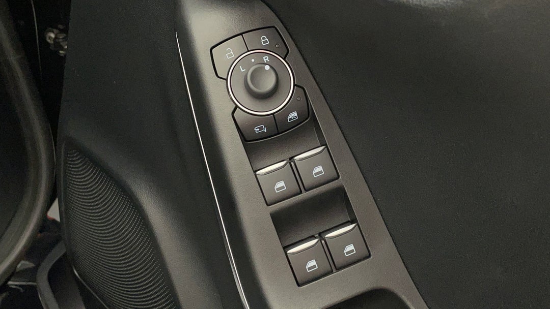 2023 Ford Puma St-line, Automatic, 10985 km, Drivers Side Door Panel Controls