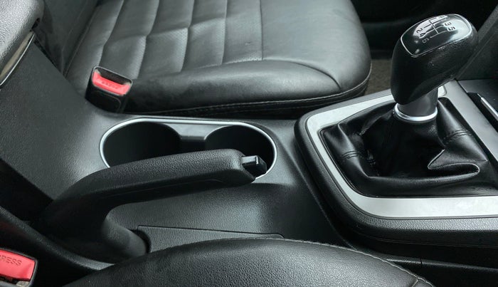 2018 Hyundai New Elantra 2.0 S PETROL, Petrol, Manual, 59,230 km, Gear Lever