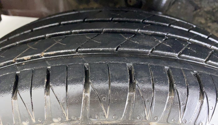 2018 Honda City V MT PETROL, Petrol, Manual, 61,522 km, Left Front Tyre Tread
