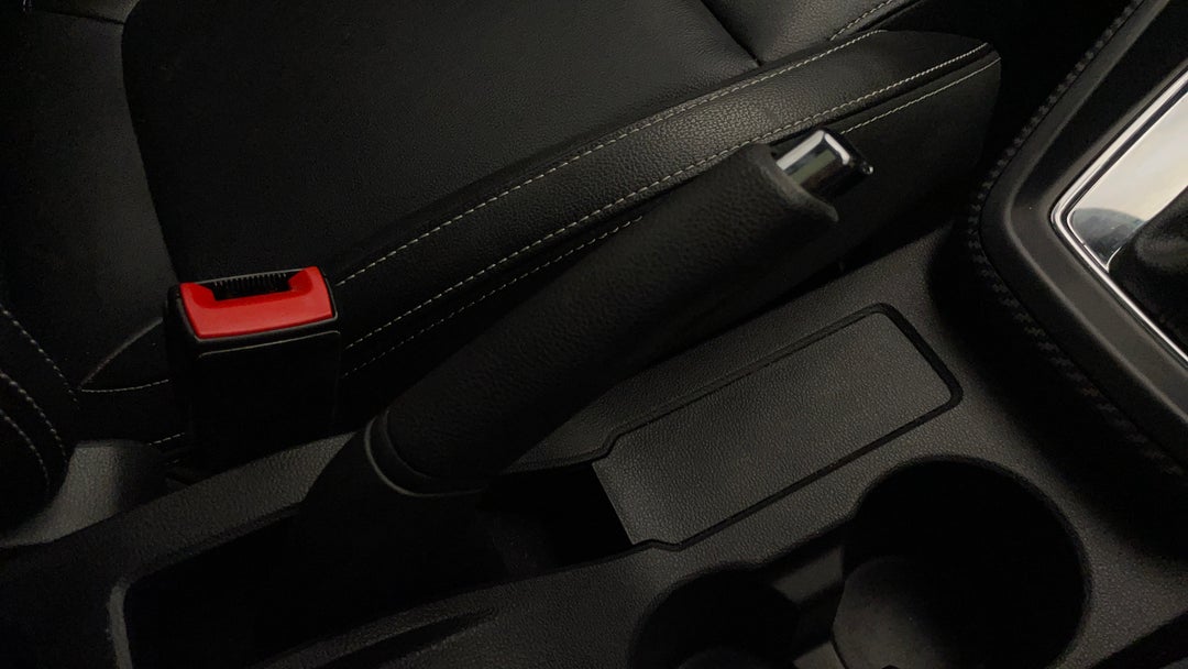 2020 MG ZS Essence, Automatic, 60327 km, Handbrake