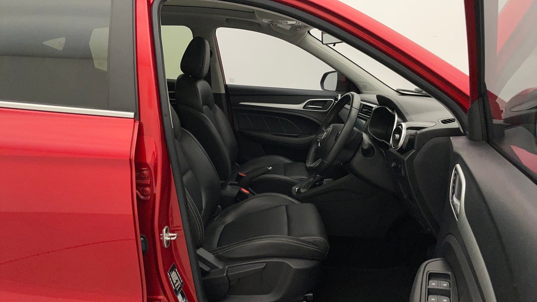 2020 MG ZS Essence, Automatic, 60327 km, Right Side Front Door Cabin View