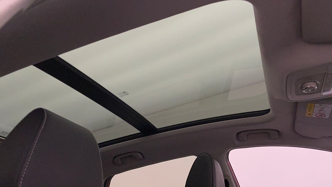 2020 MG ZS Essence, Automatic, 60327 km, Interior Sunroof/Moonroof